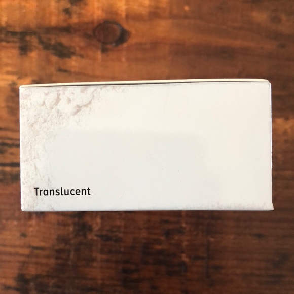 IT Cosmetics Poreless Finish Airbrush Powder - Picture 8 of 9